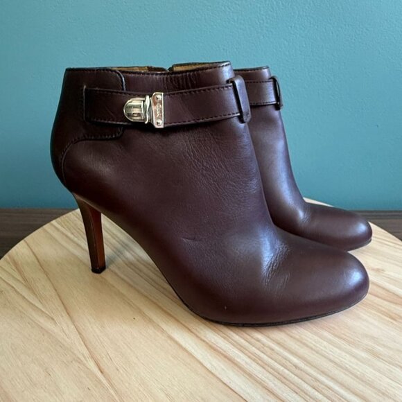 Coach Womens Sondra Leather Ankle Boots 8 B Brown W/ Gold Buckle Stiletto EUC - Picture 1 of 11